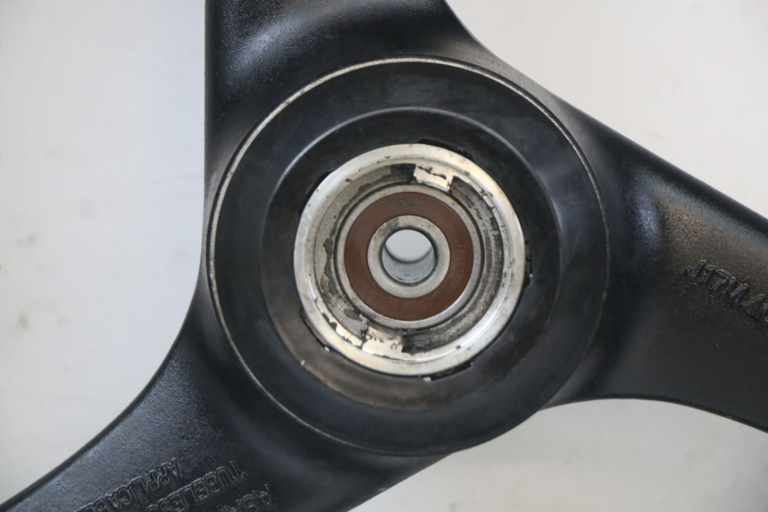 photo de VORDERRADFELGE SUZUKI GS F 500 (2004 - 2007) - Technische Nahaufnahme