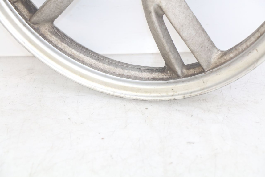 photo de VORDERRADFELGE PEUGEOT TWEET 4T 50 (2010 - 2014) - Details der Befestigungspunkte