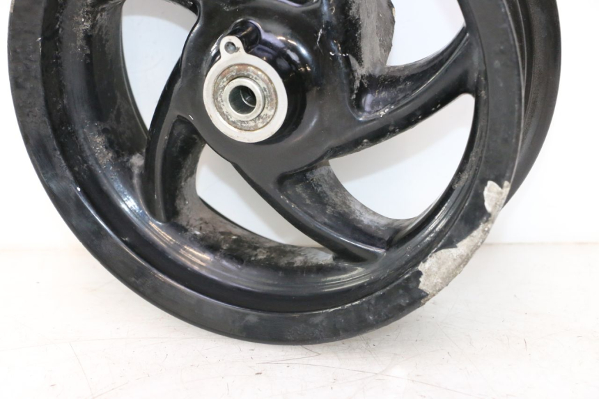 photo de VORDERRADFELGE PIAGGIO TYPHOON 50 (2000 - 2009) - Details der Befestigungspunkte