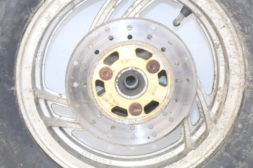 photo de VORDERRADFELGE PEUGEOT V-CLIC VCLIC 50 (2007 - 2013) - Hochauflösende Nahaufnahme