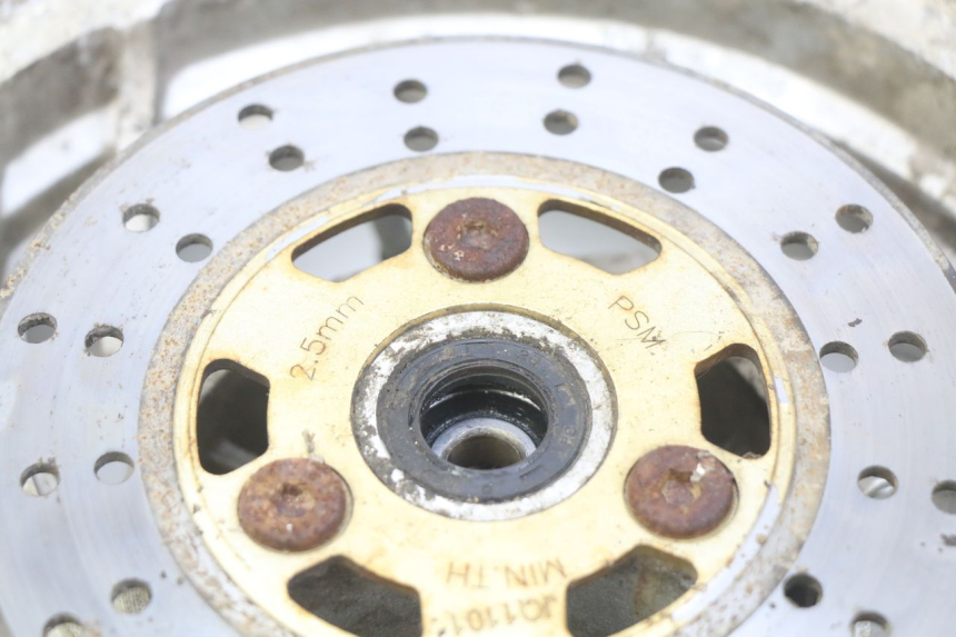 photo de VORDERRADFELGE PEUGEOT V-CLIC VCLIC 50 (2007 - 2013) - Details der Befestigungspunkte