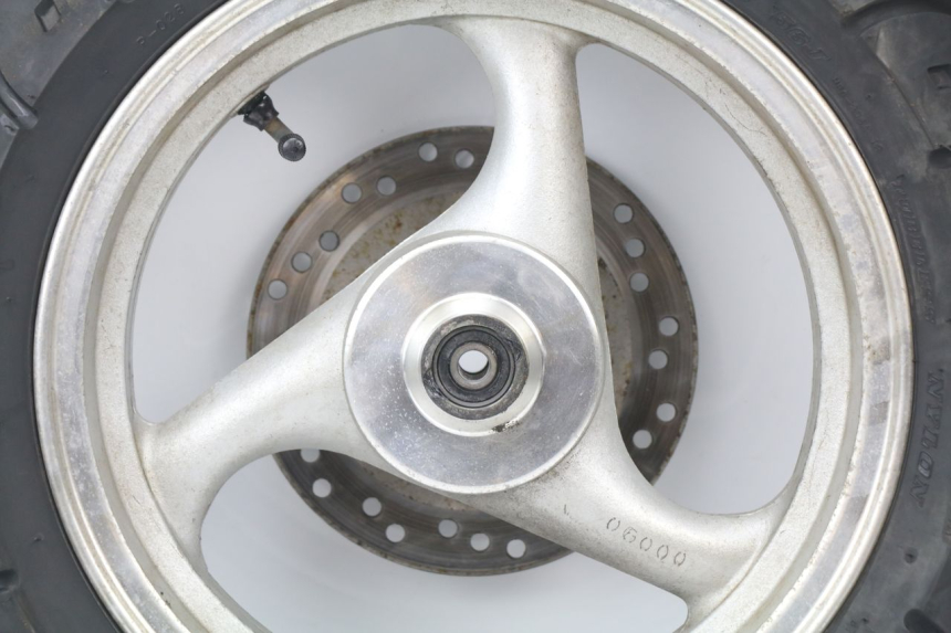 photo de VORDERRADFELGE RAZZO VENICE 50 (2009 - 2014) - Details der Befestigungspunkte