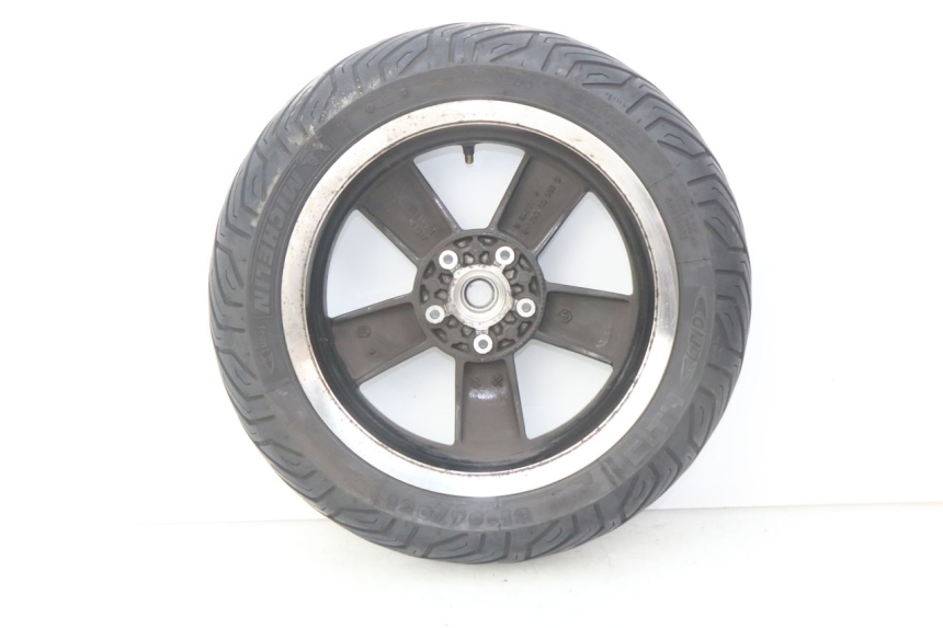 photo de VORDERRADFELGE PIAGGIO VESPA GTS IGET ABS 125 (2017 - 2023) - Hochauflösende Nahaufnahme