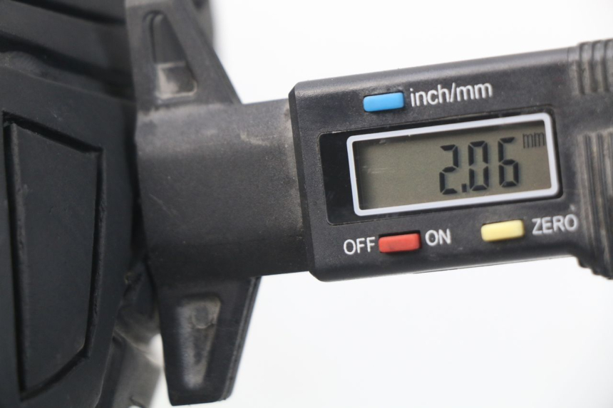 photo de VORDERRADFELGE PIAGGIO VESPA LX IE 125 (2010 - 2012) - Fokus auf die Struktur