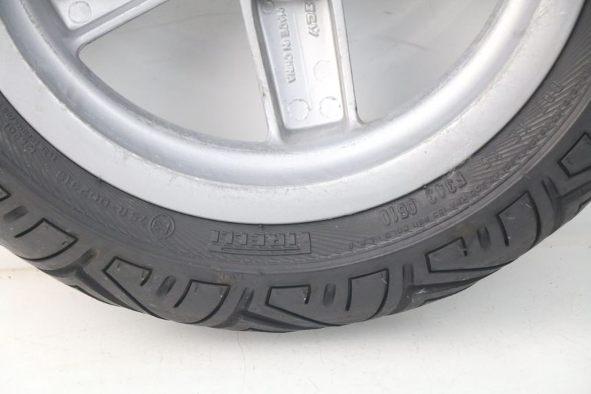 photo de VORDERRADFELGE PIAGGIO VESPA LX IE 125 (2010 - 2012) - Details der Befestigungspunkte