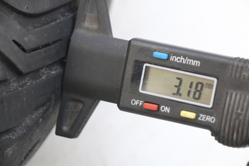 photo de VORDERRADFELGE PIAGGIO VESPA LXV 125 (2006 - 2009) - Zoom auf Gebrauchszustand