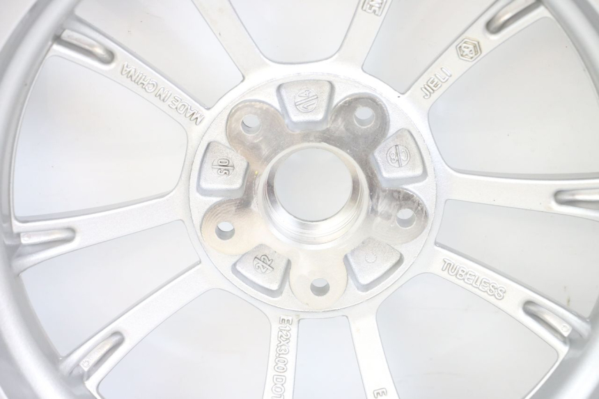 photo de VORDERRADFELGE PIAGGIO VESPA PRIMAVERA 4T 50 (2021 - 2024) - Charakteristische Merkmale