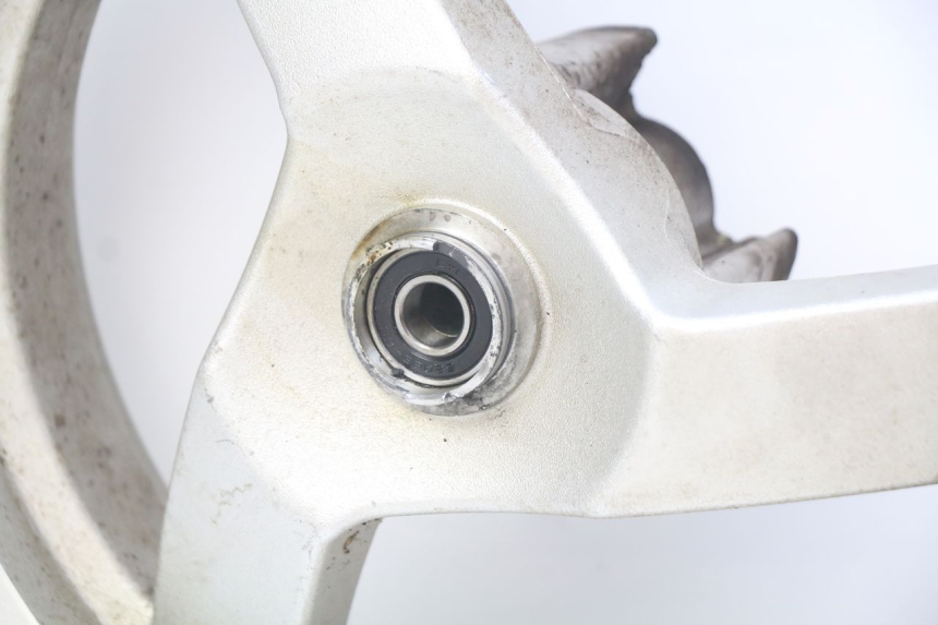 photo de VORDERRAD PEUGEOT VIVACITY NEW 4T 50 (2008 - 2017) - Oberflächenzustand und Material