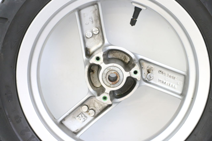 photo de VORDERRAD PEUGEOT VIVACITY NEW 4T 50 (2008 - 2017) - Oberflächenzustand und Material