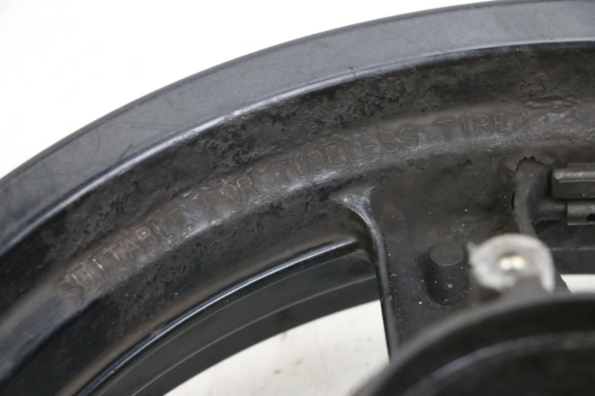 photo de VORDERRADFELGE YAMAHA X-MAX XMAX 250 (2006 - 2009) - Charakteristische Merkmale