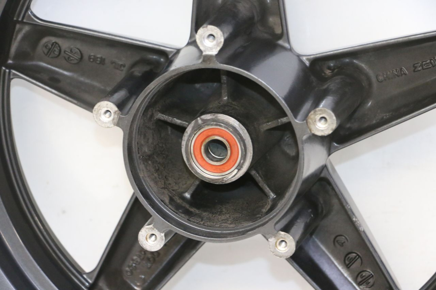 photo de VORDERRADFELGE YAMAHA X-MAX XMAX 125 (2010 - 2013) - Zoom auf Komponenten