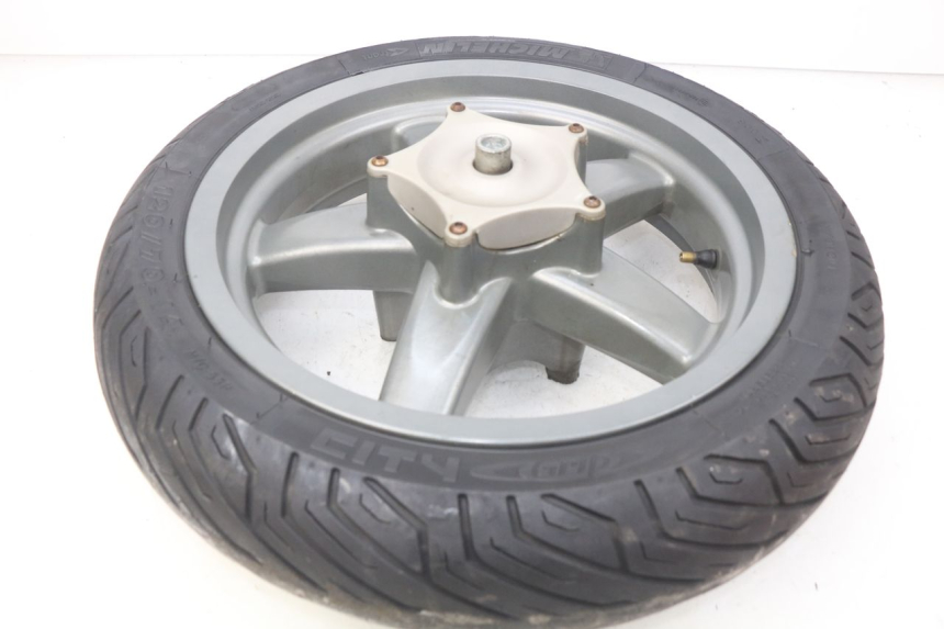 photo de VORDERRADFELGE PIAGGIO X7 125 (2007 - 2013) - Alternative Perspektive