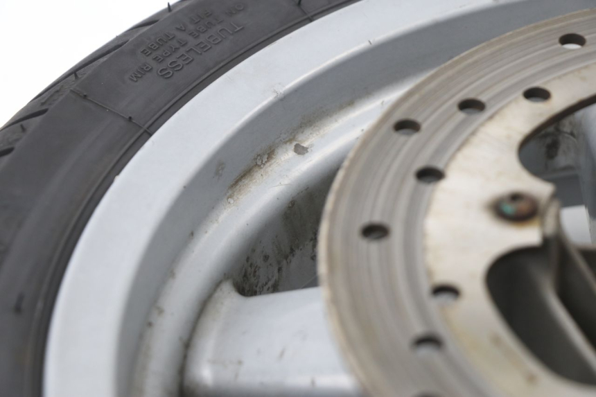 photo de VORDERRADFELGE PIAGGIO X9 EVOLUTION 250 (2003 - 2007) - Oberflächenzustand und Material