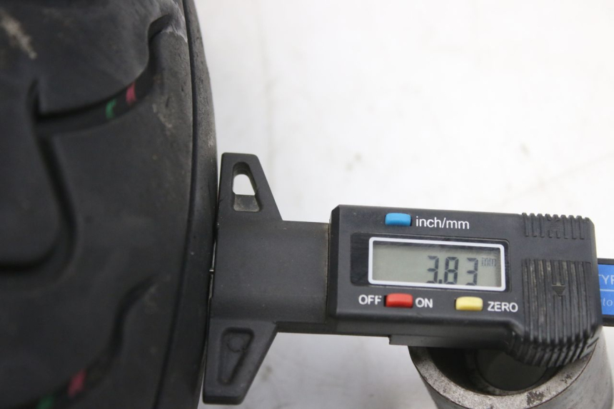 photo de VORDERRADFELGE PIAGGIO X9 EVOLUTION 250 (2003 - 2007) - Hochauflösende Nahaufnahme