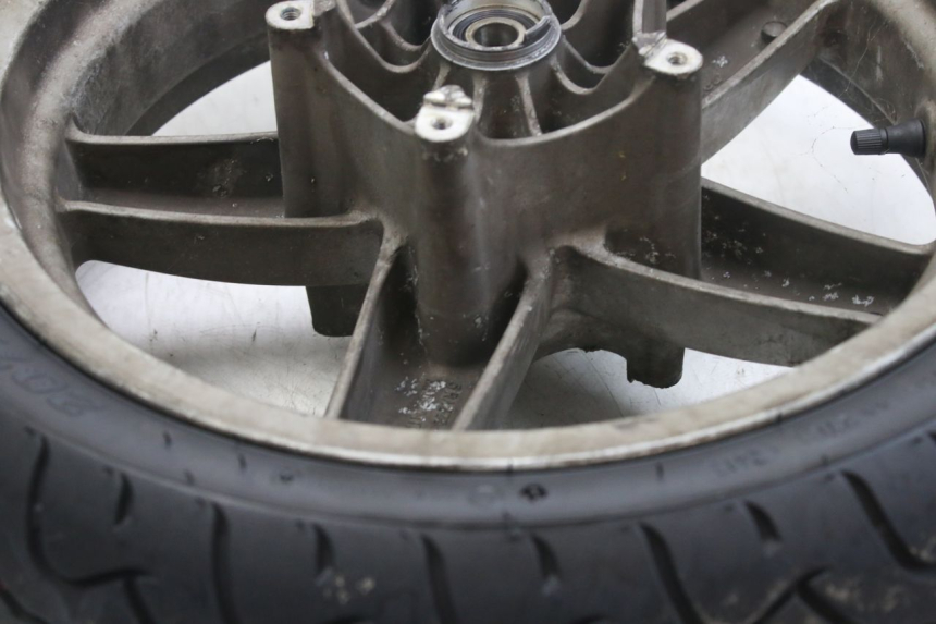 photo de VORDERRADFELGE PIAGGIO X9 EVOLUTION 250 (2003 - 2007) - Details der Befestigungspunkte