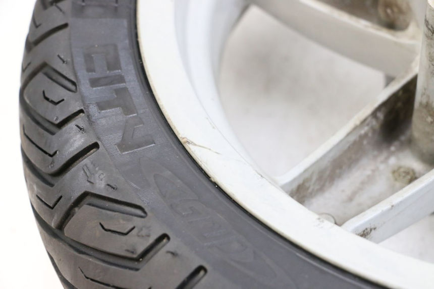 photo de VORDERRADFELGE PIAGGIO X9 125 (2000 - 2003) - Zoom auf Gebrauchszustand