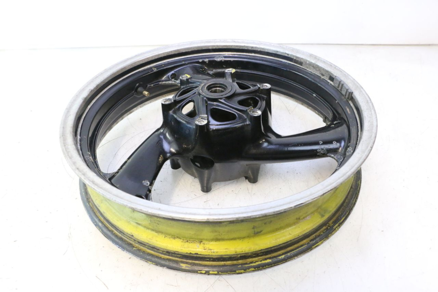 photo de VORDERRADFELGE YAMAHA XJR 1300 (1998 - 2002) - Details der Befestigungspunkte