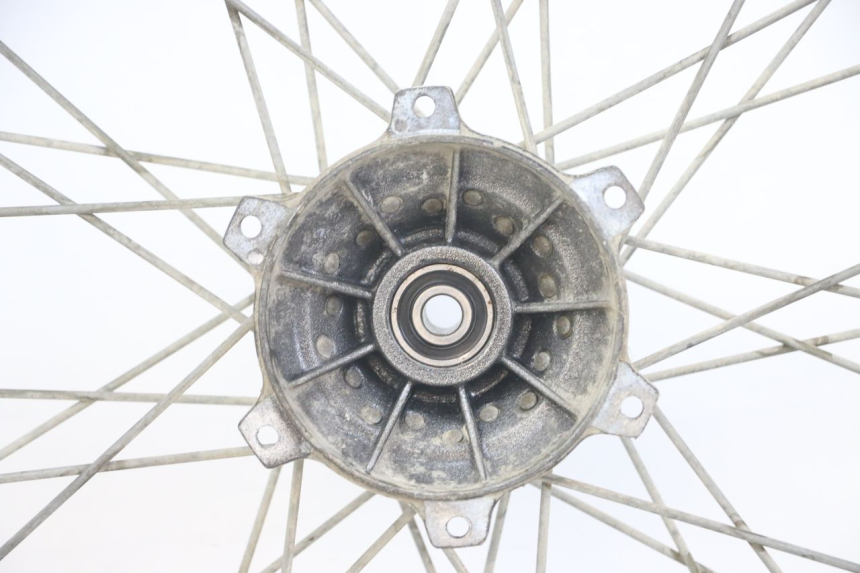 photo de VORDERRADFELGE PEUGEOT XP6 50 (1997 - 2003) - Hochauflösende Nahaufnahme