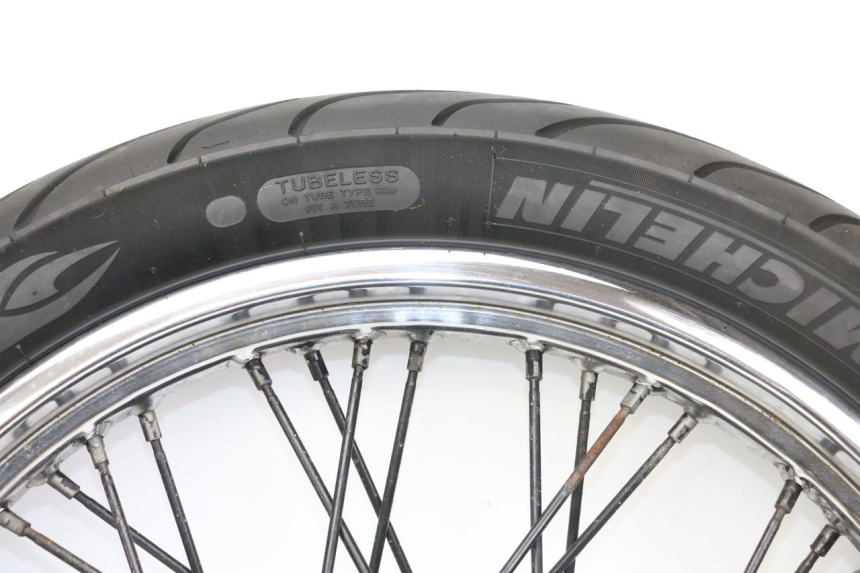 photo de VORDERRADFELGE YAMAHA XVS DRAG STAR DRAGSTAR 650 (1997 - 2007) - Hochauflösende Nahaufnahme