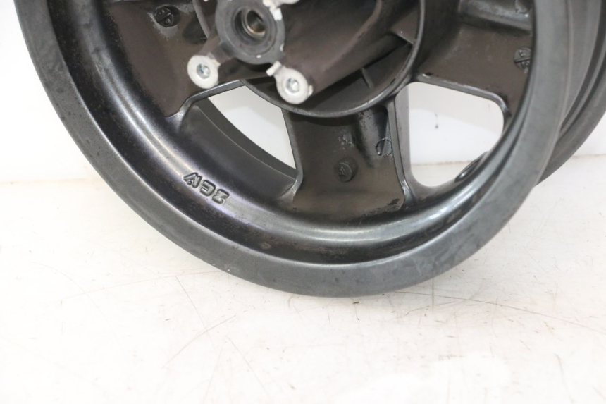 photo de VORDERRADFELGE YAMAHA YP MAJESTY 125 (2007 - 2010) - Technische Nahaufnahme