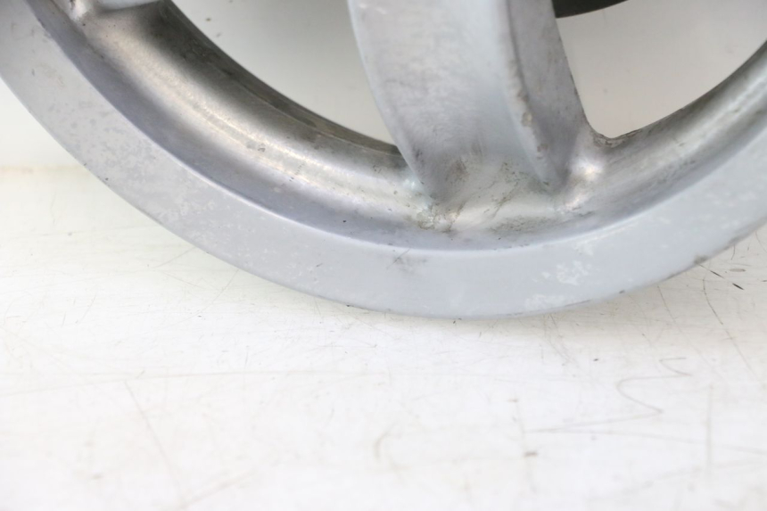 photo de VORDERRADFELGE PIAGGIO ZIP 4T 50 (2006 - 2017) - Technische Nahaufnahme