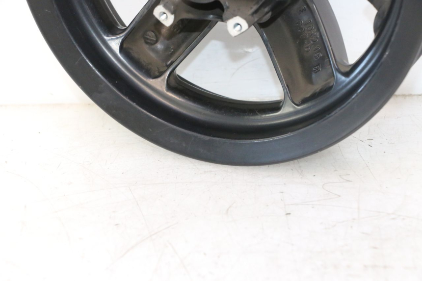 photo de VORDERRADFELGE PIAGGIO ZIP IGET 4T 50 (2021 - 2023) - Zoom auf Gebrauchszustand