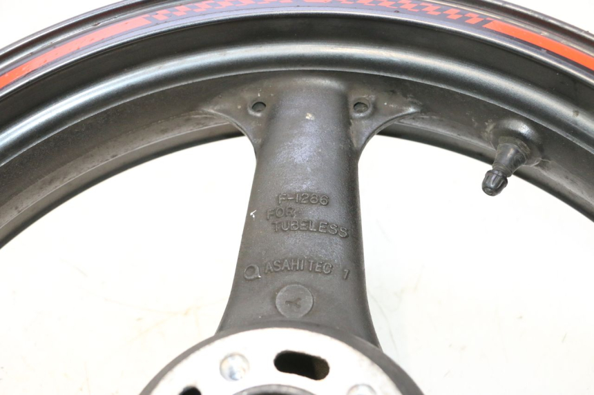 photo de VORDERRADFELGE KAWASAKI ZX-6R ZX6R 600 (1995 - 1997) - Zoom auf Gebrauchszustand