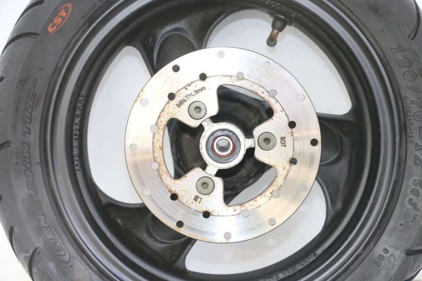 photo de VORDERRADFELGE UND REIFEN KYMCO AGILITY 4T 50 (2005 - 2018) - Charakteristische Merkmale