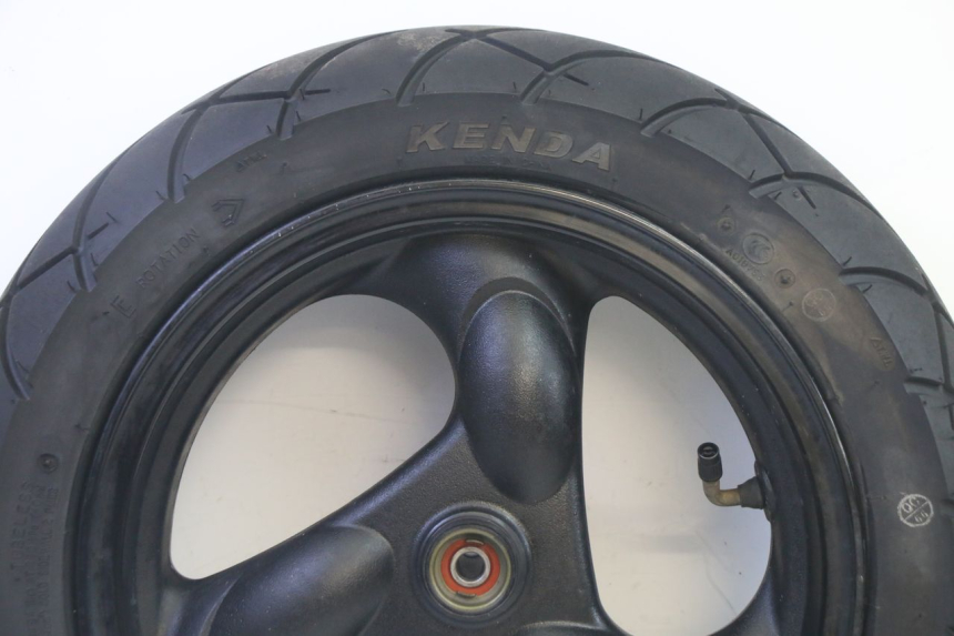 photo de VORDERRADFELGE UND REIFEN KYMCO AGILITY 4T 50 (2018 - 2022) - Detailansicht des Bauteils