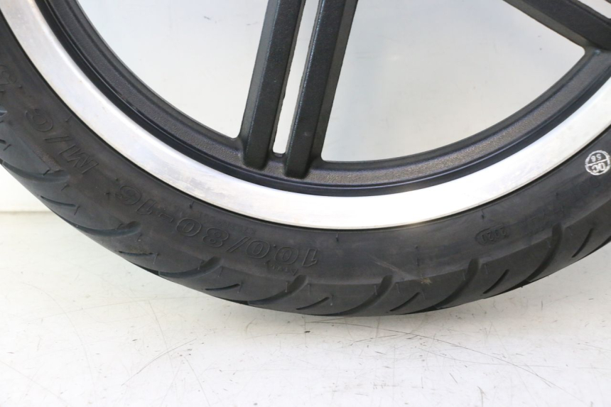 photo de VORDERRADFELGE UND REIFEN KYMCO AGILITY CITY 16P 125 (2015 - 2024) - Alternative Perspektive