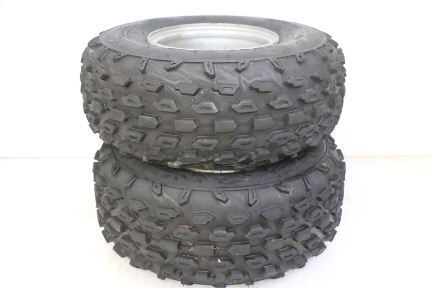 photo de VORDERRADFELGE UND REIFEN ANGELL ENFANT 1 - Alternative Perspektive