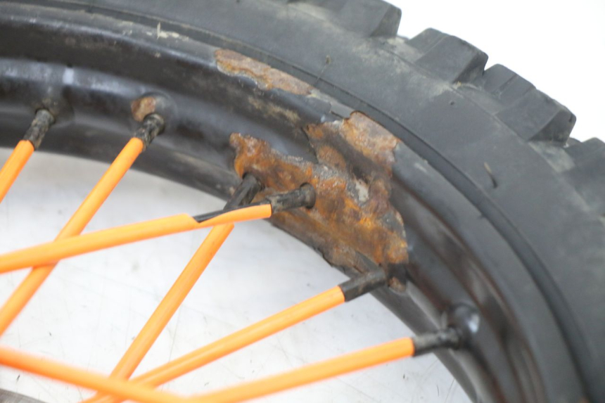 photo de VORDERRADFELGE UND REIFEN APOLLO RFZ 125 - Weitere Ansicht des Artikels