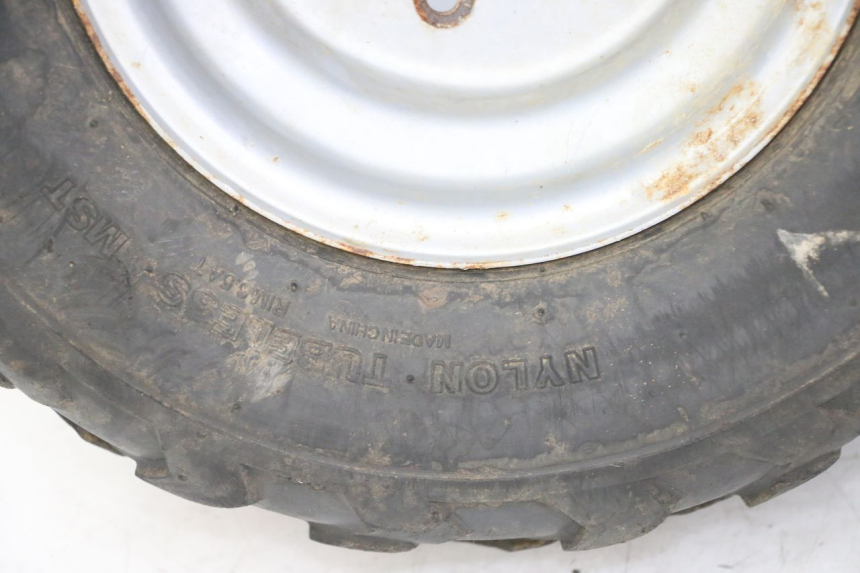 photo de VORDERRADFELGE UND REIFEN KEROX BAZOOKA 110 - Hochauflösende Nahaufnahme