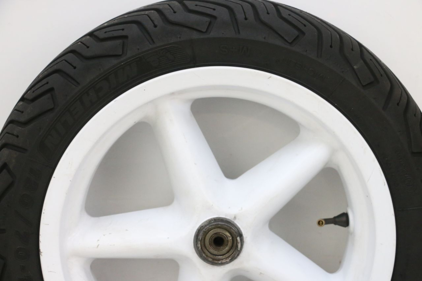 photo de VORDERRADFELGE UND REIFEN MBK BOOSTER SPIRIT NAKED 50 (2004 - 2017) - Zoom auf Komponenten