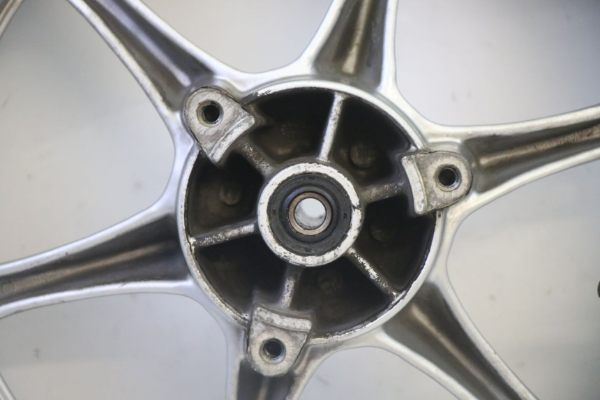 photo de VORDERRADFELGE UND REIFEN SUZUKI BURGMAN 125 (2007 - 2014) - Weitere Ansicht des Artikels