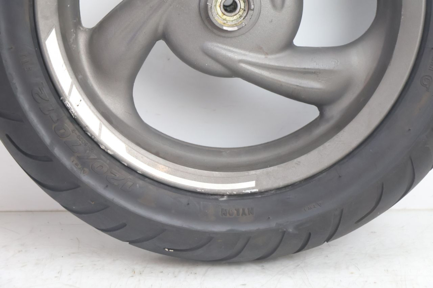 photo de VORDERRADFELGE UND REIFEN TGB CITY RS 50 (2011 - 2016) - Zoom auf Gebrauchszustand