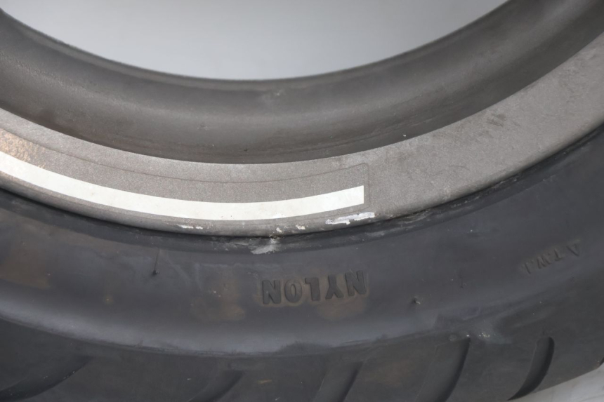 photo de VORDERRADFELGE UND REIFEN TGB CITY RS 50 (2011 - 2016) - Details der Befestigungspunkte
