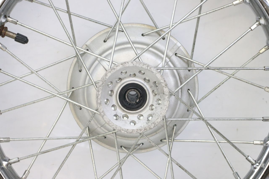 photo de VORDERRADFELGE UND REIFEN HONDA CRF-F CRF F 110 (2019 - 2022) - Hochauflösende Nahaufnahme