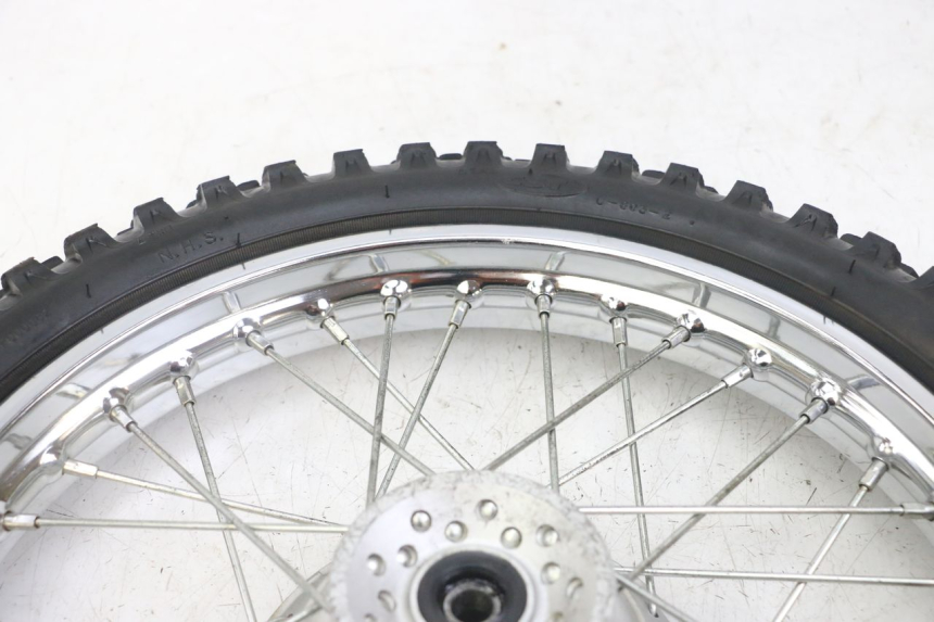 photo de VORDERRADFELGE UND REIFEN HONDA CRF-F CRF F 110 (2019 - 2022) - Technische Nahaufnahme