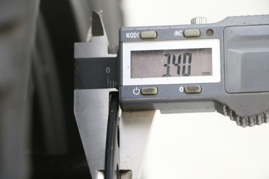 photo de VORDERRADFELGE UND REIFEN LONGJIA DIGITA 4T 50 (2019 - 2022) - Detailansicht des Bauteils