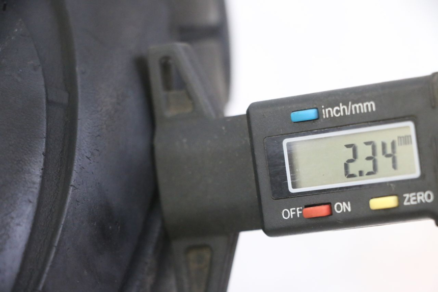 photo de VORDERRADFELGE UND REIFEN PEUGEOT ELYSTAR 50 (2002 - 2014) - Detailansicht des Bauteils