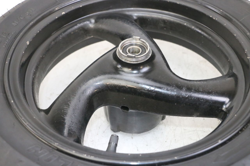 photo de VORDERRADFELGE UND REIFEN PEUGEOT ELYSTAR 50 (2002 - 2014) - Zoom auf Gebrauchszustand