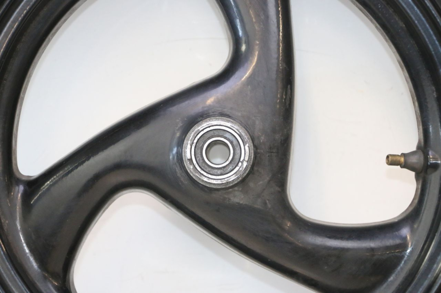 photo de VORDERRADFELGE UND REIFEN PEUGEOT ELYSTAR 50 (2002 - 2014) - Fokus auf die Struktur