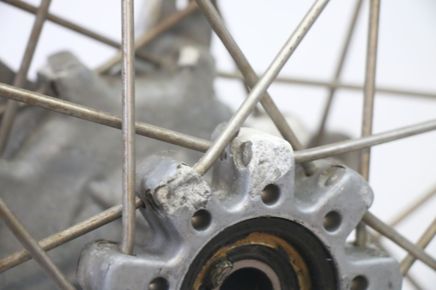 photo de VORDERRADFELGE UND REIFEN APRILIA ETX 125 (1998 - 2002) - Gesamtansicht des Produkts