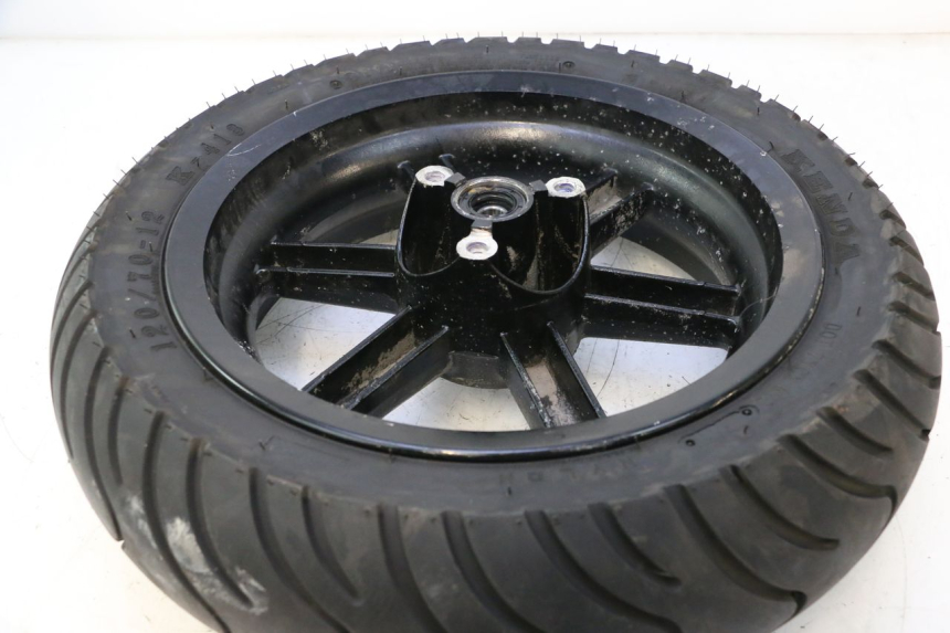 photo de VORDERRADFELGE UND REIFEN KEEWAY F-ACT NAKED 50 (2009 - 2014) - Technische Nahaufnahme