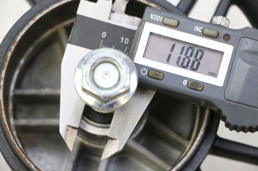 photo de VORDERRAD UND REIFEN SEGWAY NINEBOT F65I 1 - Detailansicht des Bauteils