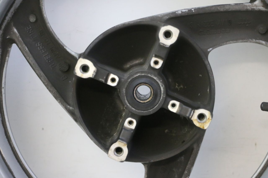 photo de VORDERRADFELGE UND REIFEN HONDA FES S-WING SWING ABS 125 (2007 - 2015) - Detaillierte Sichtprüfung