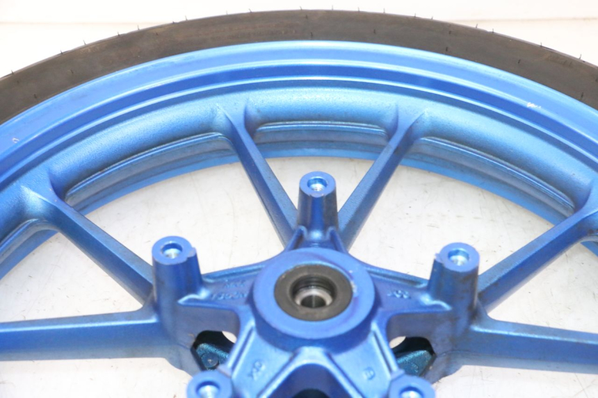 photo de VORDERRADFELGE UND REIFEN STAHO FH 50 (2018 - 2019) - Oberflächenzustand und Material