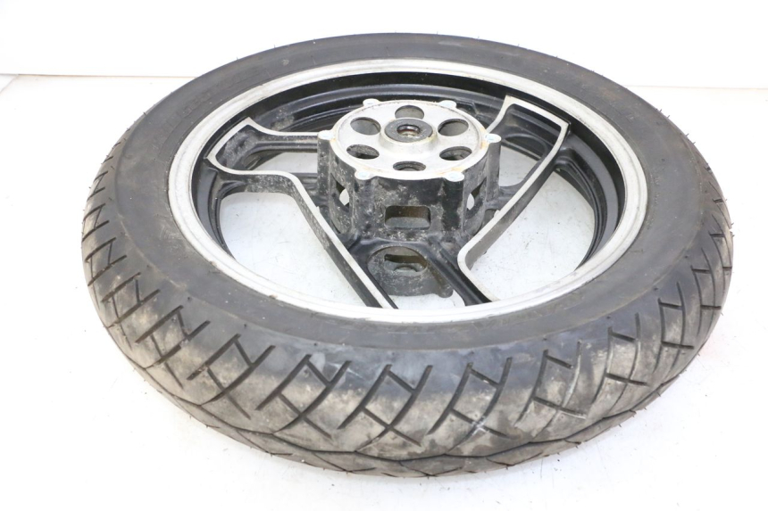 photo de VORDERRADFELGE UND REIFEN YAMAHA FJ 36Y 1100 (1984 - 1985) - Alternative Perspektive