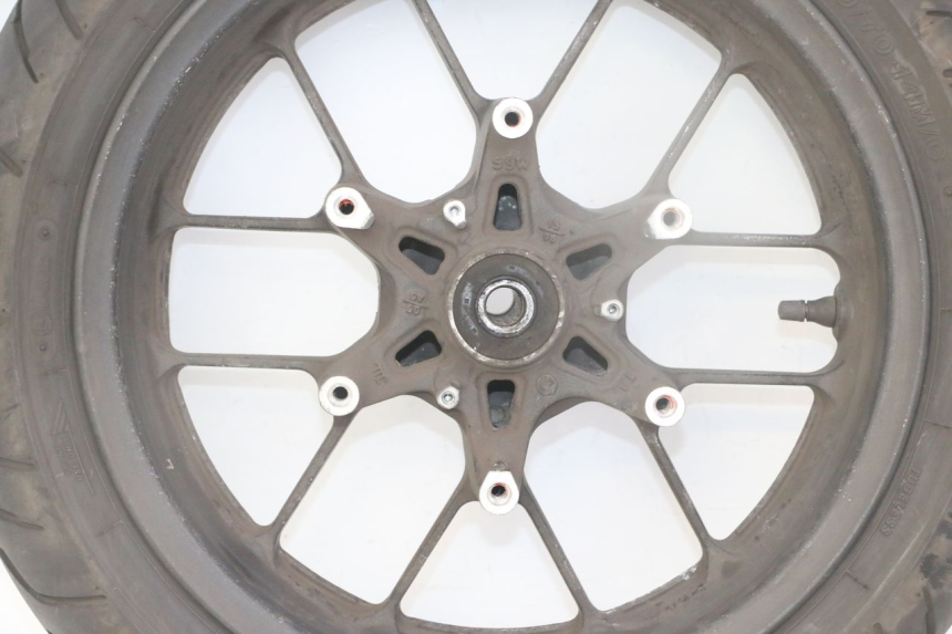 photo de VORDERRADFELGE UND REIFEN HONDA FORZA ABS 300 (2013 - 2017) - Ergänzendes Produktfoto